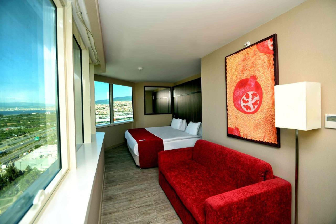 Ramada Encore By Wyndham Izmir Exterior foto