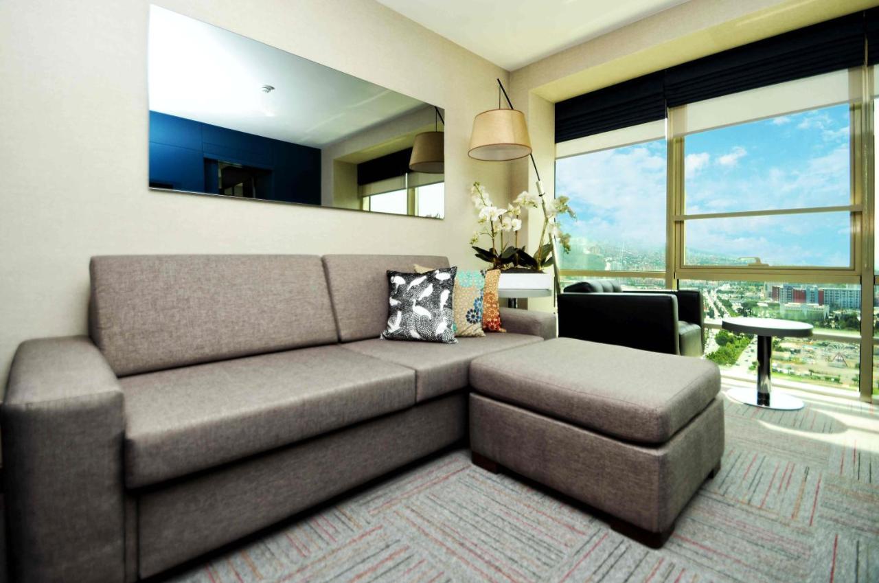 Ramada Encore By Wyndham Izmir Zimmer foto