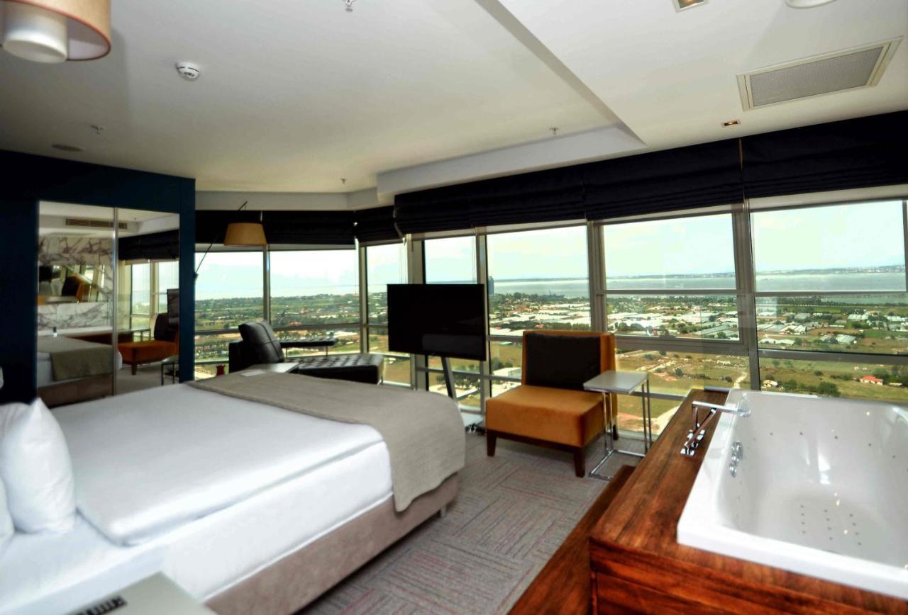 Ramada Encore By Wyndham Izmir Zimmer foto