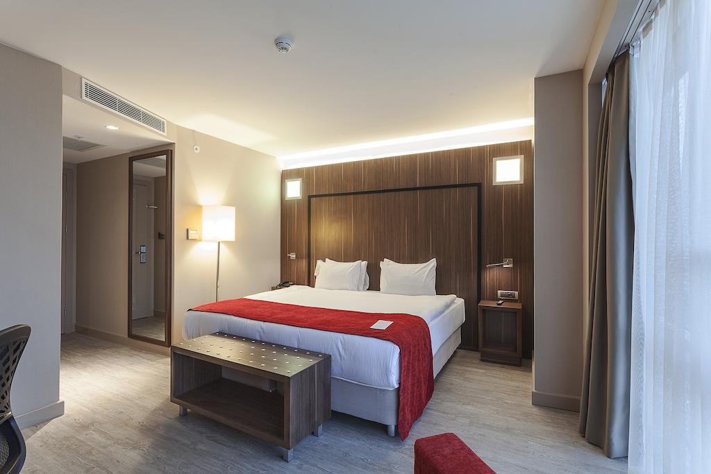 Ramada Encore By Wyndham Izmir Exterior foto