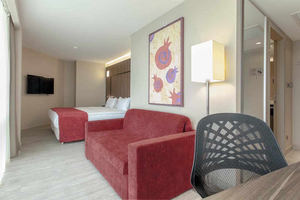 Ramada Encore By Wyndham Izmir Zimmer foto