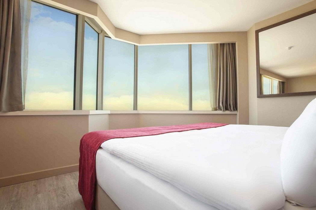 Ramada Encore By Wyndham Izmir Exterior foto