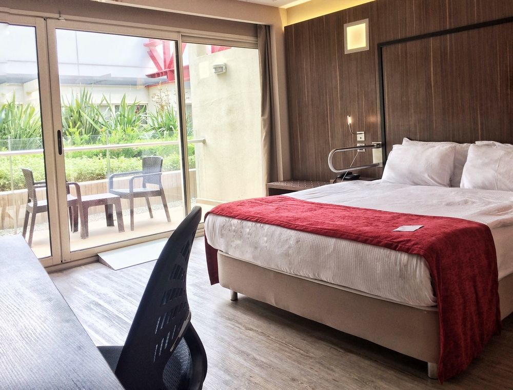 Ramada Encore By Wyndham Izmir Exterior foto