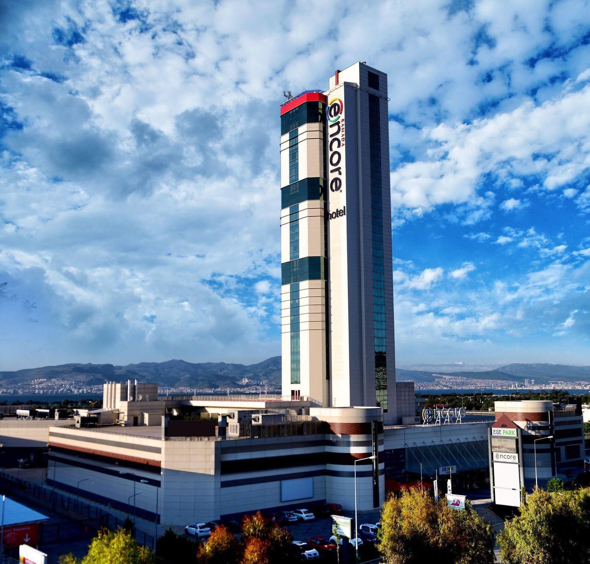 Ramada Encore By Wyndham Izmir Exterior foto