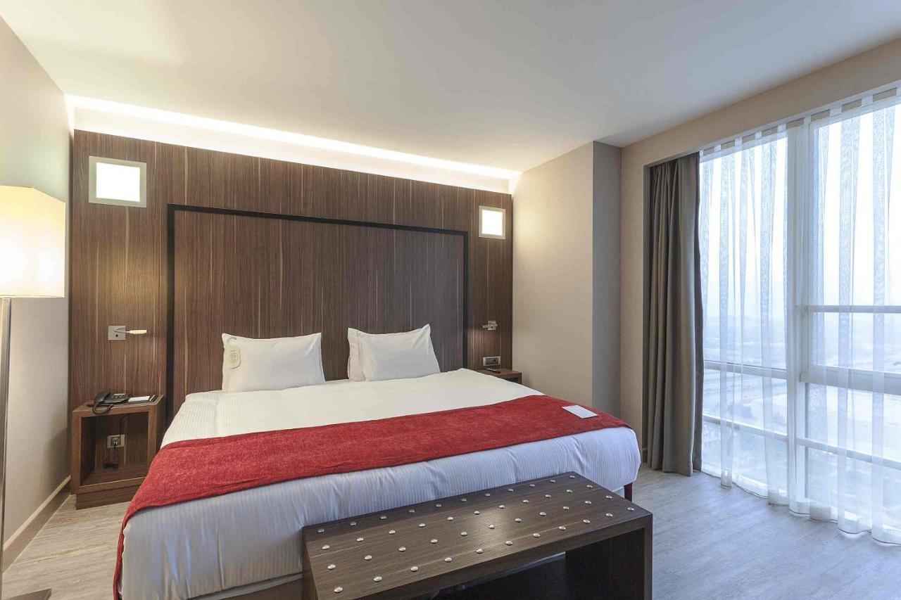 Ramada Encore By Wyndham Izmir Exterior foto